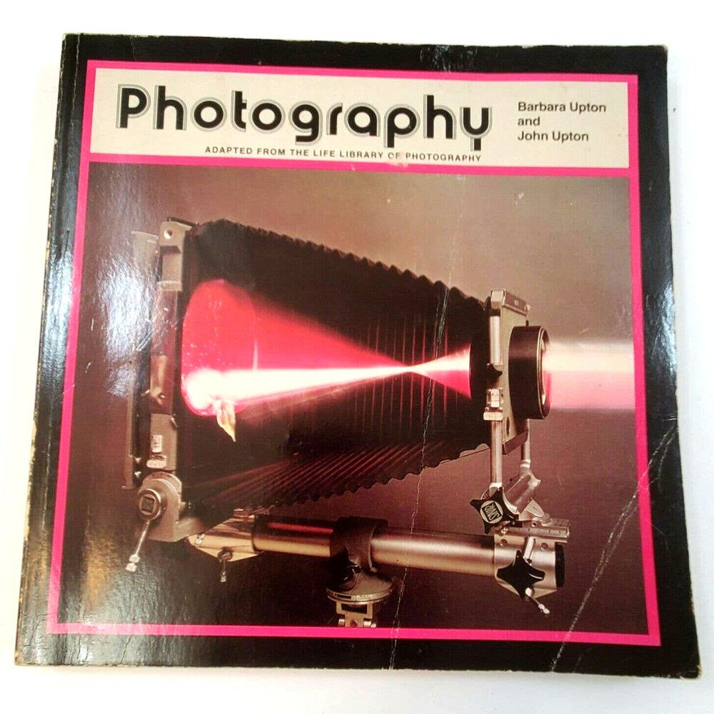 Photography by John Upton & Barbara Upton 3rd Printing 1976 Vtg Trade Paperback